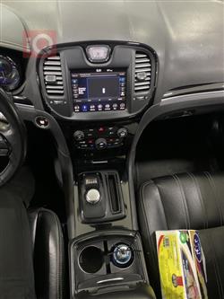 کرایسلەر 300